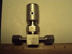 SWAGELOK NUPRO VALVE, BELLOWS SEALED, SS-BNV51-DJ-C, 1/4 FEMALE VCR IN-OUT