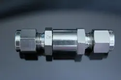NEW SWAGELOK NUPRO 1/2