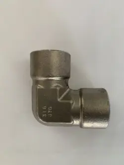 1 - SWAGELOK STAINLESS STEEL PIPE ELBOW FITTING, 1/2 IN. FEMALE NPT, SS-8-E