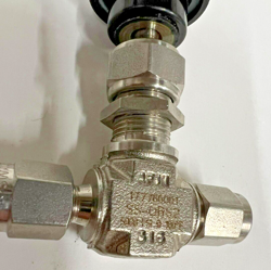 SWAGELOK SS-ORS2 STAINLESS STEEL INTEGRAL BONNET NEEDLE VALVE