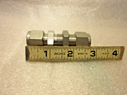 SWAGELOK SS-810-61BT - BORED-THROUGH - BULKHEAD UNION 1/2
