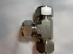 SWAGELOK SS-1610-3 TUBE FITTING TEE 1 IN TUBE OD 316 SS
