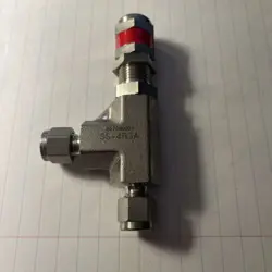 SWAGELOK   SS-4R3A   RELIEF VALVE   1/4