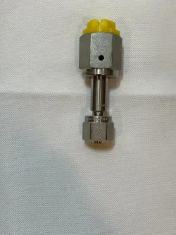 SWAGELOK 1/4 IN VCR TO 1/4 IN TUBE FITTING 316 SS