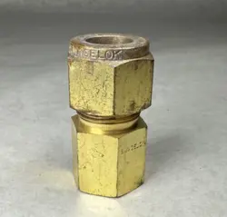 CONNECTOR 1/2 TUBE