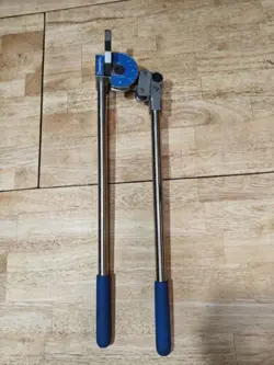 LOT 1 USED SWAGELOK TUBE BENDER MS-HTB-8