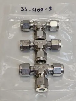 (3) SWAGELOK SS-400-3 STAINLESS STEEL FITTING, UNION TEE, 1/4