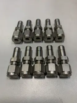 NEW SWAGELOK FITTING SS-400-R-6 1/4” TUBE TO 3/8” REDUCER TUBE ADAPTER