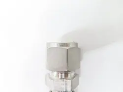 SWAGELOK SS-810-6-6 STAINLESS