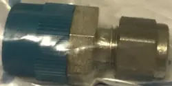 SWAGELOK SS-400-1-6 STAINLESS STEEL TUBE FITTING MALE CONNECTOR 1/4