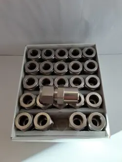 25 OF SWAGELOK