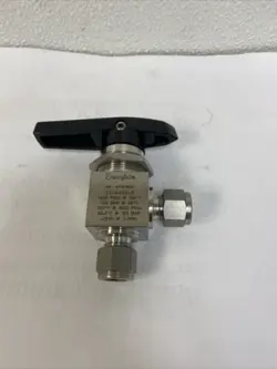 SWAGELOK SS-44S6-A  ANGLE BALL VALVE 3/8