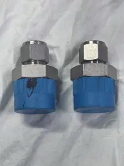 SWAGELOK MALE CONNECTOR, 1/2 IN. TUBE OD X 1 IN. MALE NPT PART #: SS-810-1-16