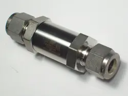 1- SWAGELOK STAINLESS STEEL POPPET 6000 PSI CHECK VALVE, 3/8
