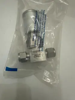1PCS NEW SS-BNS6-C SWAGELOK SEALED BAG