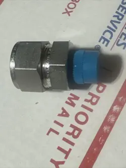 NEW SWAGELOK STAINLESS STEEL CONNECTOR, 3/4