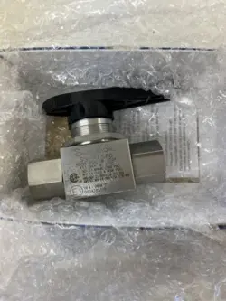 SS-AFSF8 SWAGELOK 3-PIECE HIGH-PRESSURE ALTERNATIVE FUEL SERVICE BALL VALVE 1/2