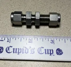 SWAGELOK SS-400-61, BULKHEAD UNION FITTING 1/4