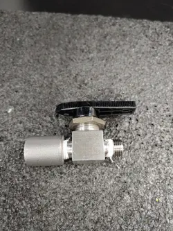 SWAGELOK SS-43GM4 3000 PSIG @ 100F 316 40G SERIES BALL VALVE