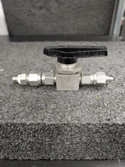 SWAGELOK SS-43GS4 3000 PSIG @ 100F 316 40G SERIES BALL VALVE