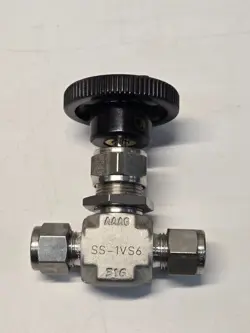 WHITEY SWAGELOK SS-1VS6 3/8” SS VALVE BONNET NEEDLE VALVE NEW B9