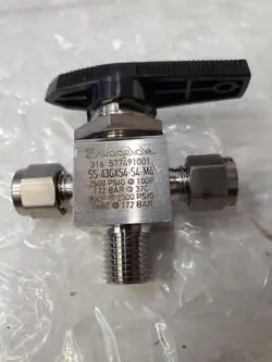 SWAGELOK SS-43GXS4-S4-M4 3-WAY BALL VALVE