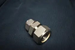 NEW SS-1610-6-12 SWAGELOK 1