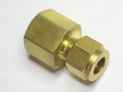 1 - SWAGELOK BRASS CONNECTOR FITTING, 3/8