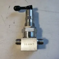 NUPRO SWAGELOK SS-4BKT TOGGLE VALVE 1/4