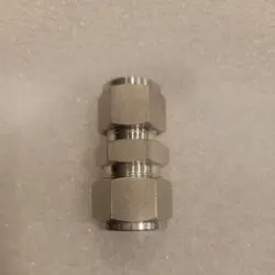 SWAGELOK SS-1010-6-8 TUBE FITTING, REDUCING UNION, 5/8 IN. X 1/2 IN. TUBE OD