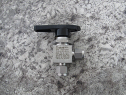 SWAGELOK SS-43S4-A 1/4