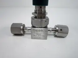 DIRECTIONAL HANDLE