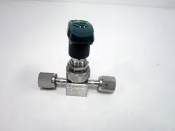 GREEN DIRECTIONAL
