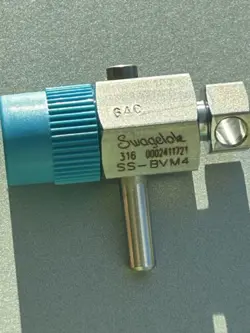 SWAGELOK SS-BVM4  1/4” STAINLESS STEEL BLEED VALVE  316L   SS-BV-M4