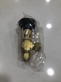 WHITEY / SWAGELOK 3/8 “ BRASS NEEDLE VALVE B-1RS6 -A