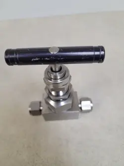 SWAGELOK SS-12NBS8