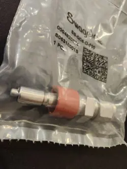 2 PACK - SWAGELOK SS-QC6-D-600 QUICK CONNECT STEM W/VALVE 0.5 CV 3/8 IN. FITTING