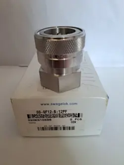1 OF  SWAGELOK QUICK CONNECT BODY 3/4