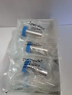 LOT OF 10 SWAGELOK SS-8-VCR-3, 1/2