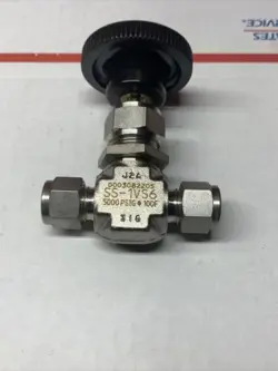 NEW SWAGELOK 3/8