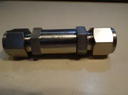 1/2 TUBE 316SS POPPET CHECK VALVE (10 PSI CRACK) NUPRO SWAGELOK SS-8C-10