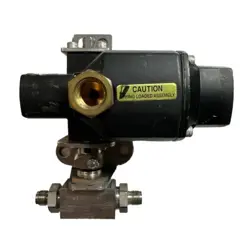 WHITEY 131SR SPRING RETURN ACTUATOR W/ SWAGELOK SS-4SKPS4-31C VALVE - SHIPS FREE