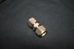 SWAGELOK SS-600-6 UNION, 3/8 IN. TUBE OD STAINLESS STEEL COMPRESSION FITTING