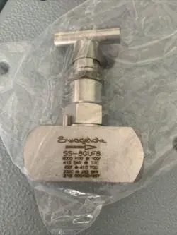 SWAGELOK NEEDLE VALVE SS-8GUF8-G, 1/2