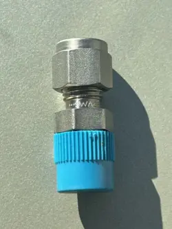 SS-400-1-4 SWAGELOK TUBE FITTING, MALE CONNECTOR 1/4