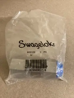 SWAGELOK FITTING SS-8-WVCR-7-8 NEW