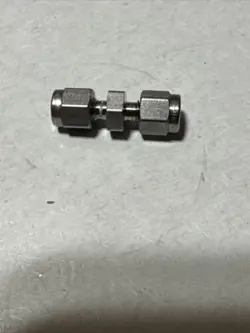 UNION FITTING 1/16