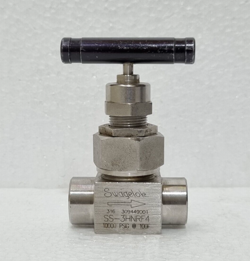 SWAGELOK SS-3HNRF4 HIGH PRESSURE NEEDLE VALVE, 1/4