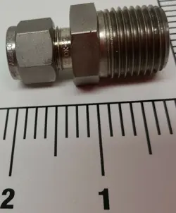 SWAGELOK SS-810-1-12 TUBE FITTING MALE 3/4