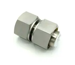 NEW!! SWAGELOK SS-2000-PC TUBE FITTING, PORT CONNECTOR, 1 1/4 IN. TUBE OD